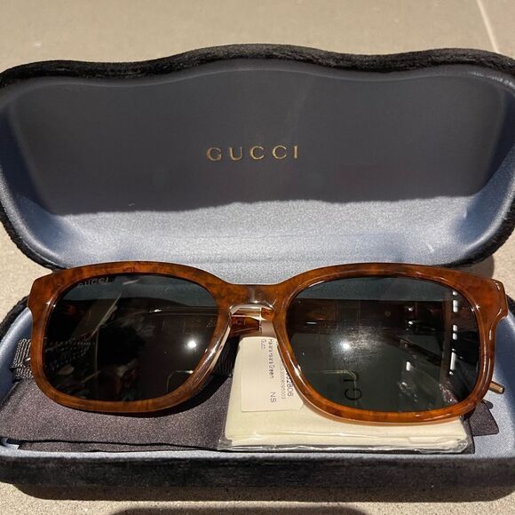 NWT Gucci sunglasses. - Picture 2 of 7